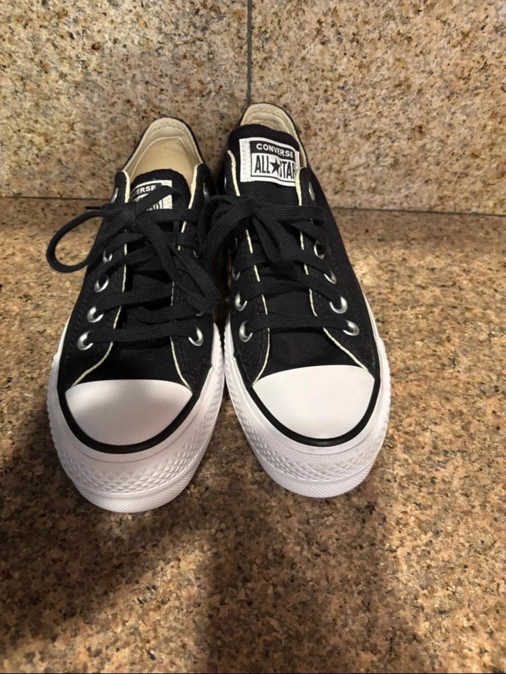 NWOT Converse Platform Low Top Sneakers - Black & White - Picture 11 of 11